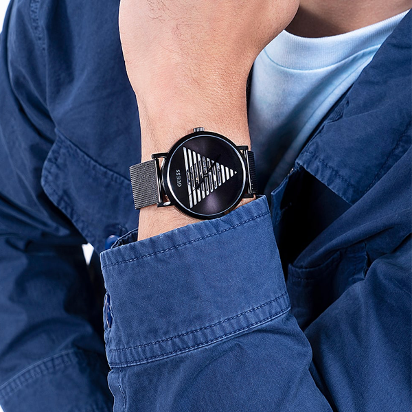 GUESS black 5