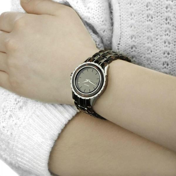 DKNY nan 5