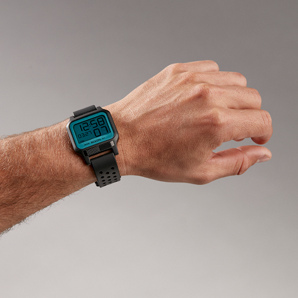NIXON nan 5