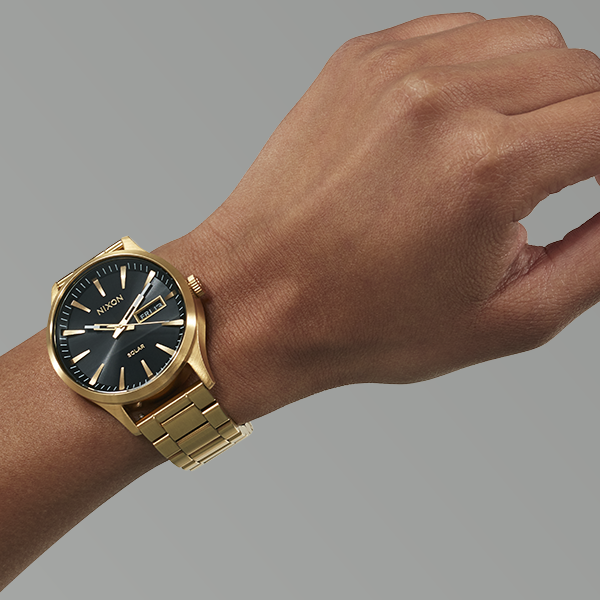 NIXON black 10