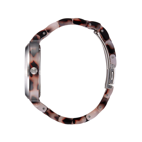 NIXON white 8