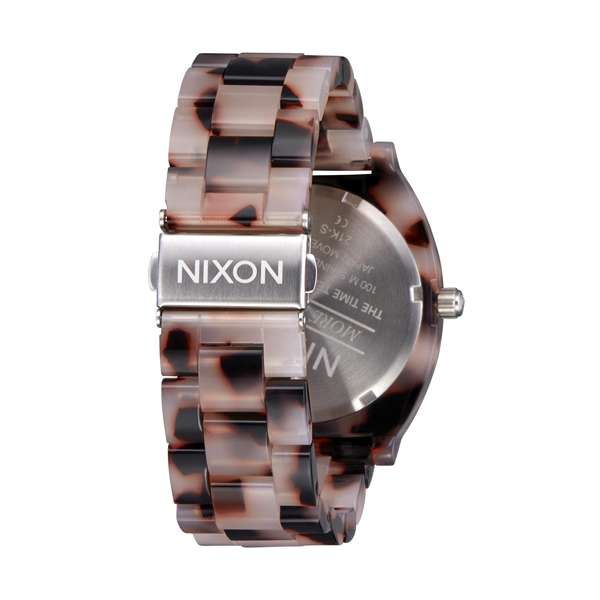 NIXON white 9