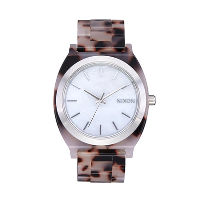 NIXON white