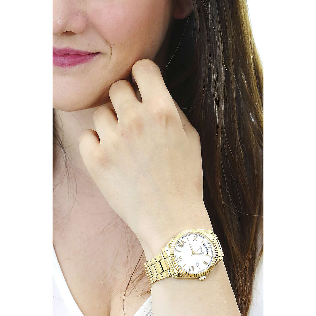 GUESS white 9