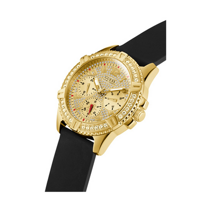 GUESS nan 4