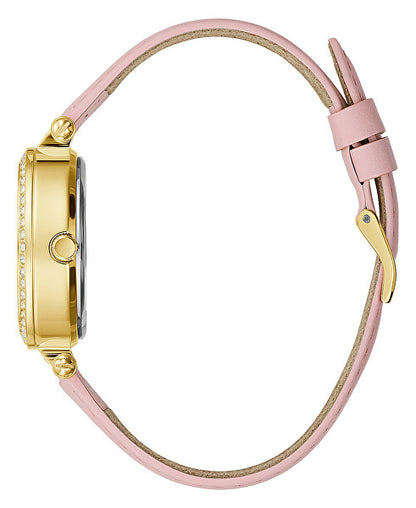GUESS nan 4