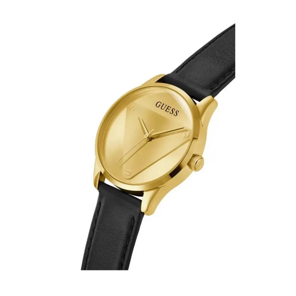 GUESS nan 4