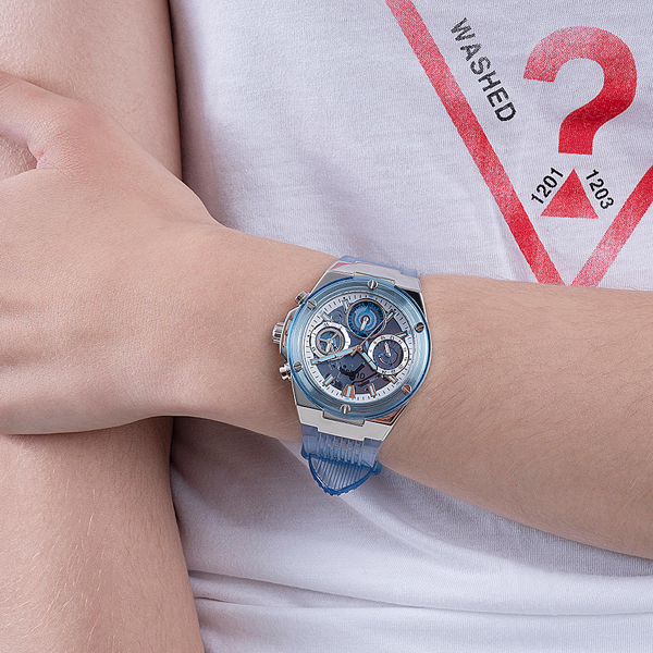 GUESS blue 4
