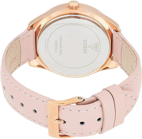 GUESS nan 4