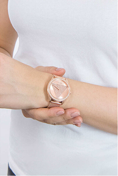 GUESS copper 9
